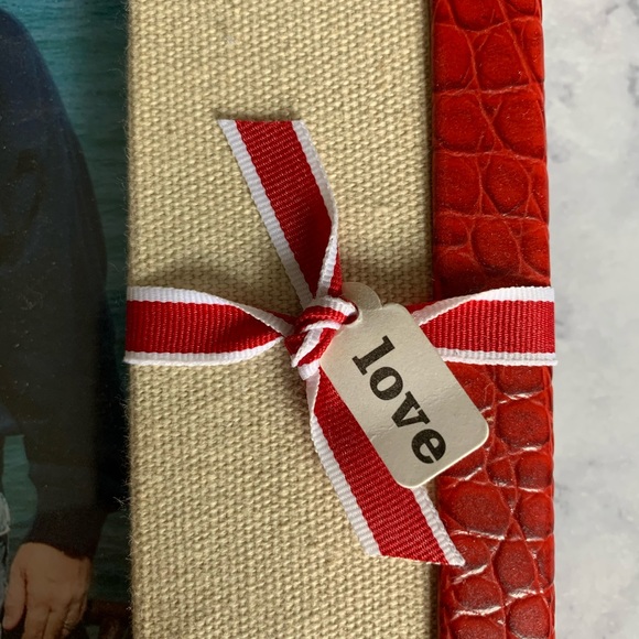 Unique faux croc & canvas Love 5x7 photo frame - Picture 3 of 3